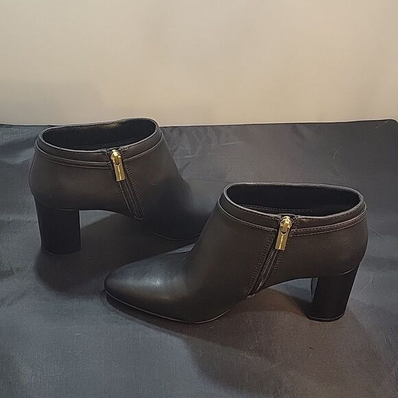 BRAND NEW VINCE CAMUTE VP-COORIN ALMOND TOE BLOCK HEEL BOOTIE - Picture 8 of 16